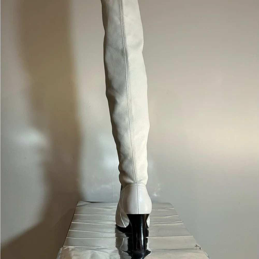 Brand NEW White Lemaire Boots - Fall 2021 Collection - Picture 4 of 8